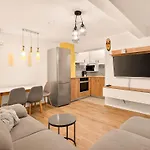 Апартамент 2br Maisonette In The Center