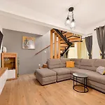 2br Maisonette In The Center Апартамент *
