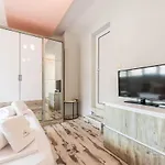 Апартамент 2br Maisonette In The Center *