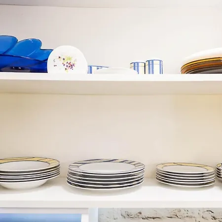 2br Maisonette In The Center *