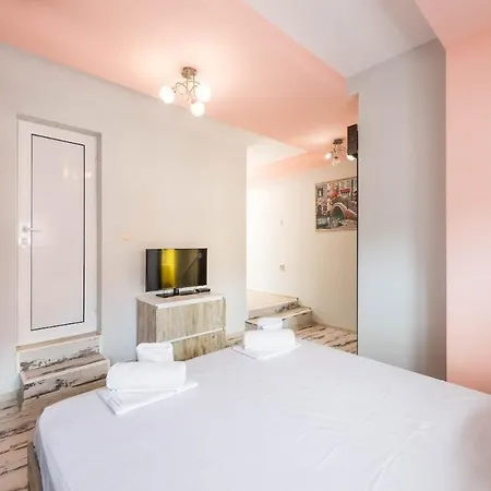 Apartman 2br Maisonette In The Center Várna