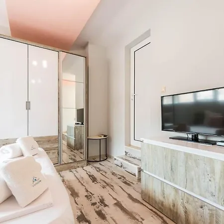 Apartman 2br Maisonette In The Center *