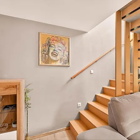 2br Maisonette In The Center Apartman *