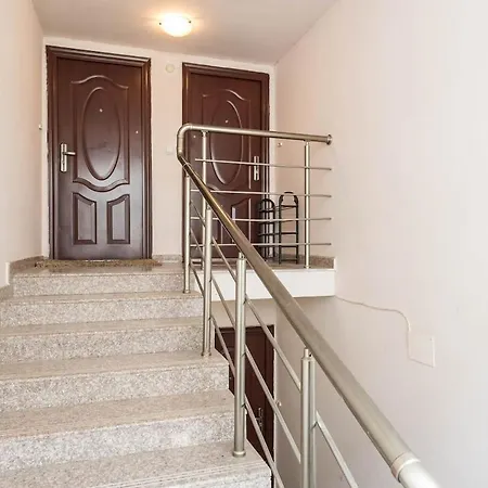 Daire 2br Maisonette In The Center Varna