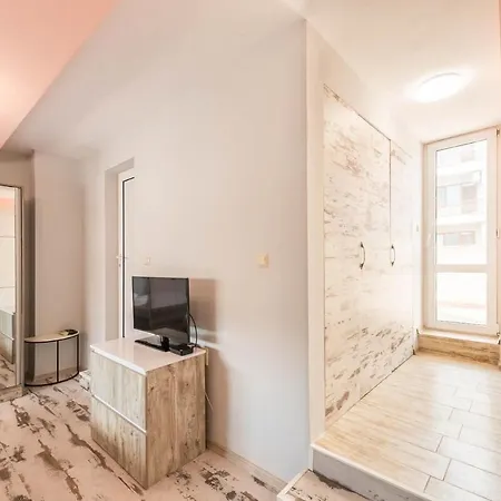 Daire 2br Maisonette In The Center *