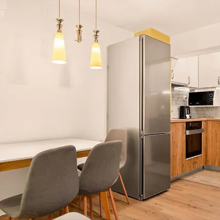 2br Maisonette In The Center Daire *